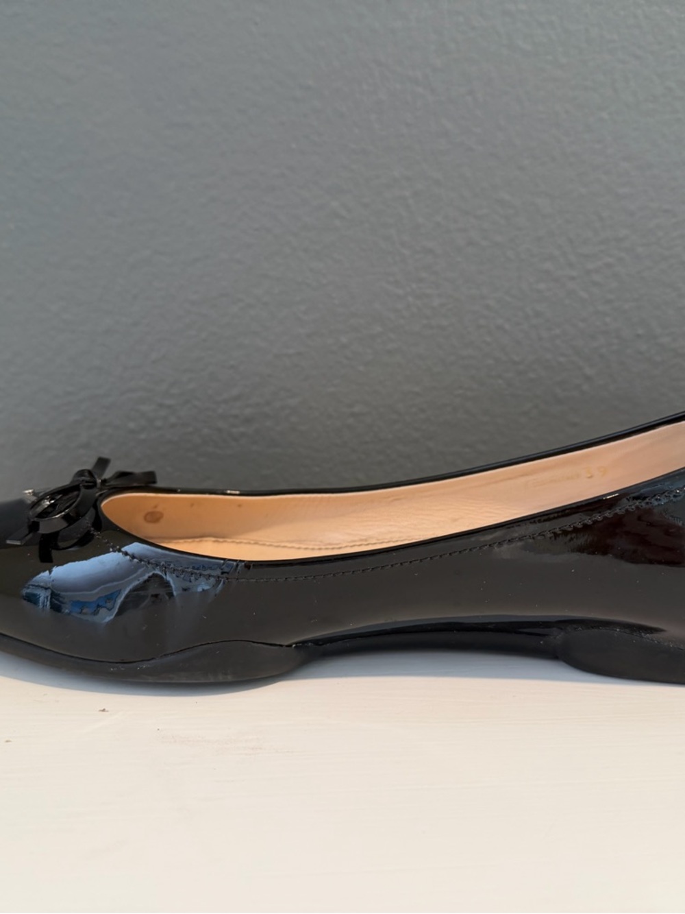 Prada Sz39 Black Patent Pointed Toe Ballet Flats Triangle Prada Logo - Picture 7 of 13